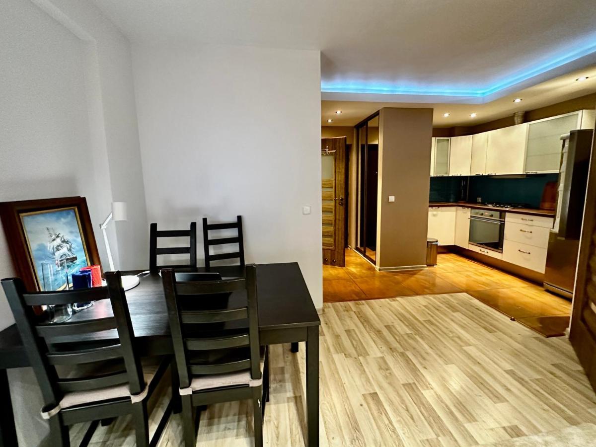 Decor 3 Metro Fast Wifi 1Gbs 80'Tv Hbo Disney Appletv 华沙 外观 照片