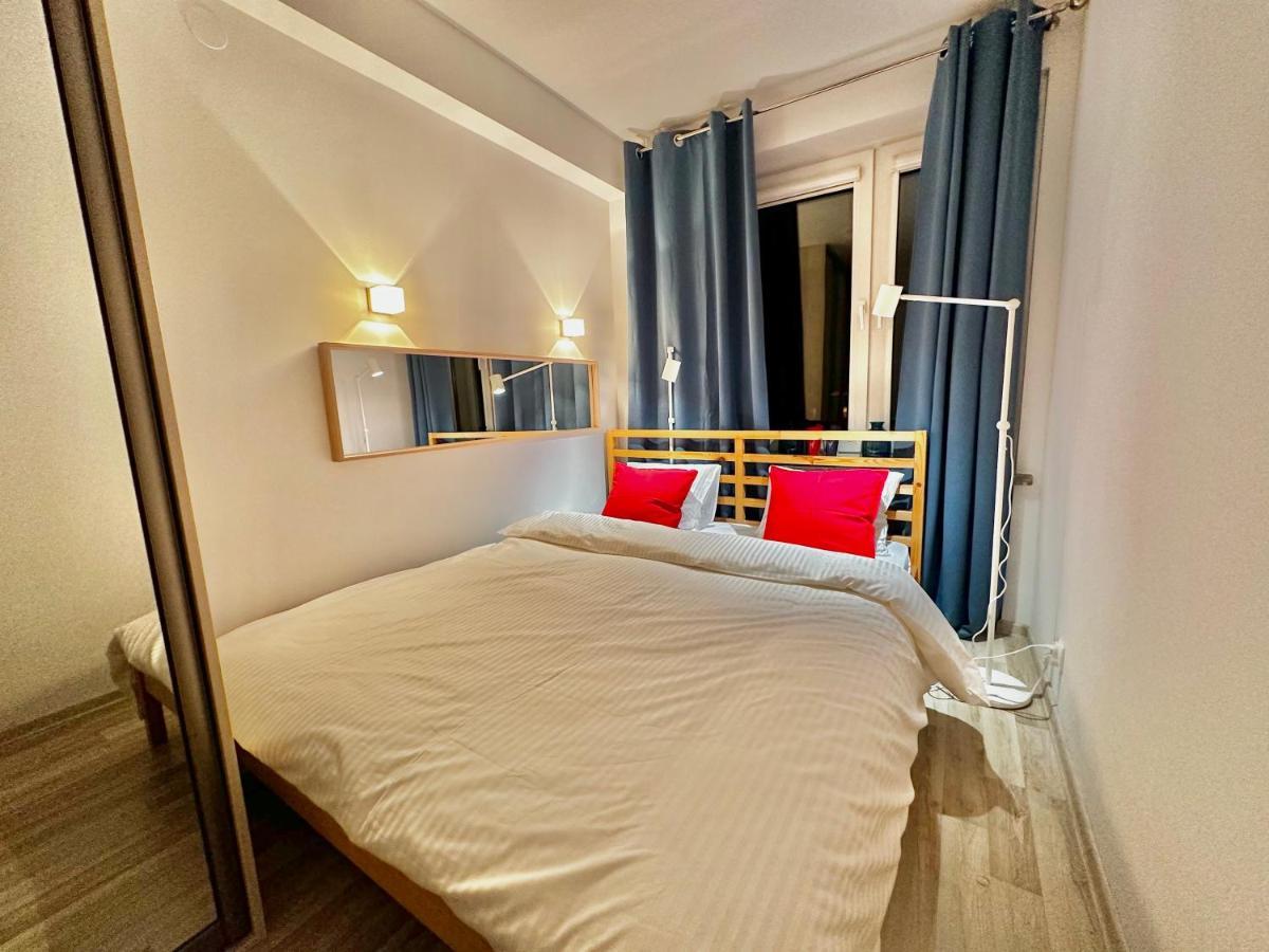 Decor 3 Metro Fast Wifi 1Gbs 80'Tv Hbo Disney Appletv 华沙 外观 照片