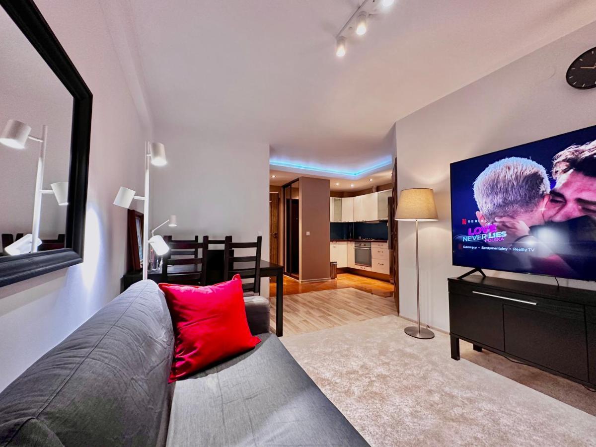 Decor 3 Metro Fast Wifi 1Gbs 80'Tv Hbo Disney Appletv 华沙 外观 照片