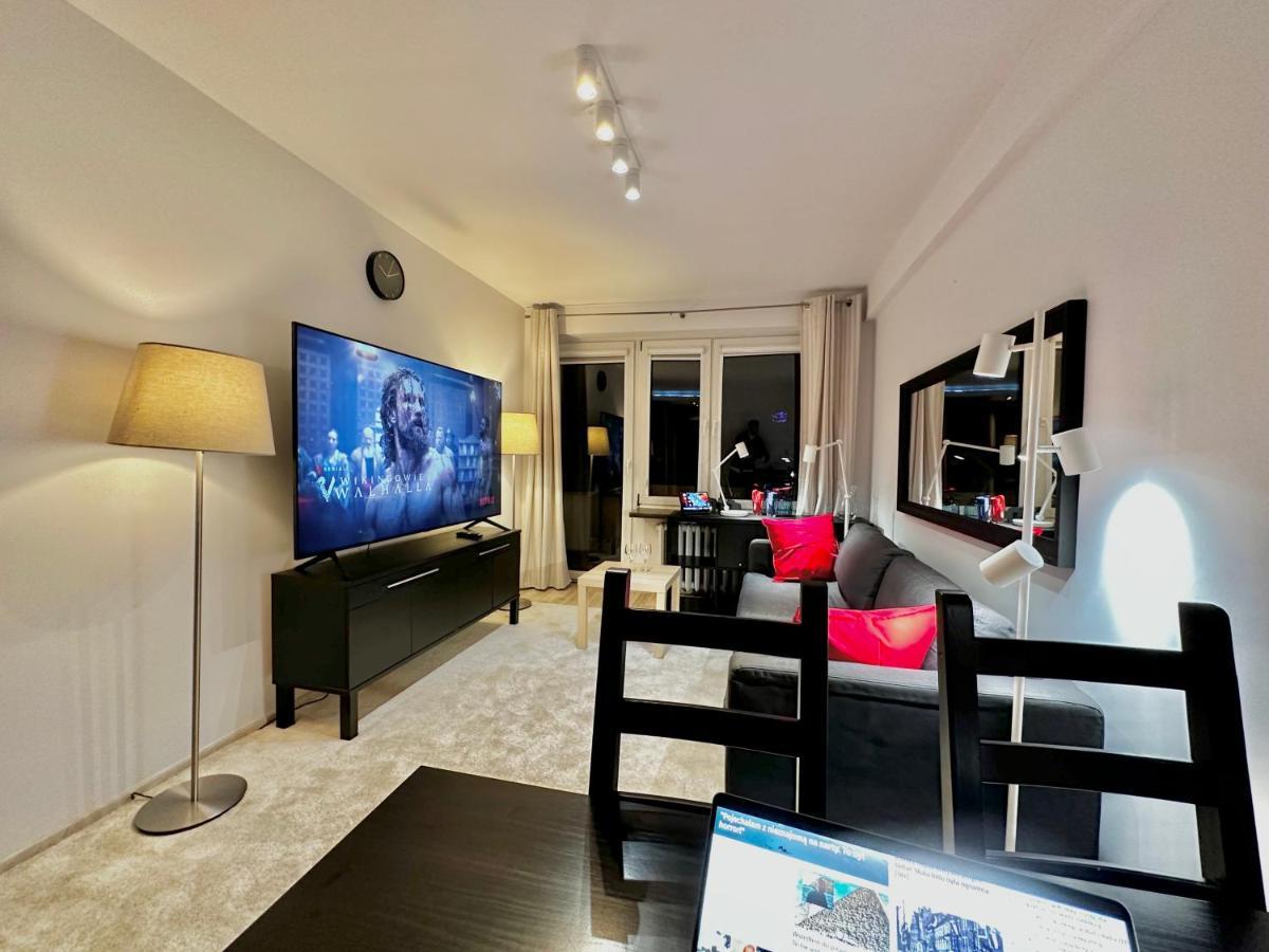 Decor 3 Metro Fast Wifi 1Gbs 80'Tv Hbo Disney Appletv 华沙 外观 照片
