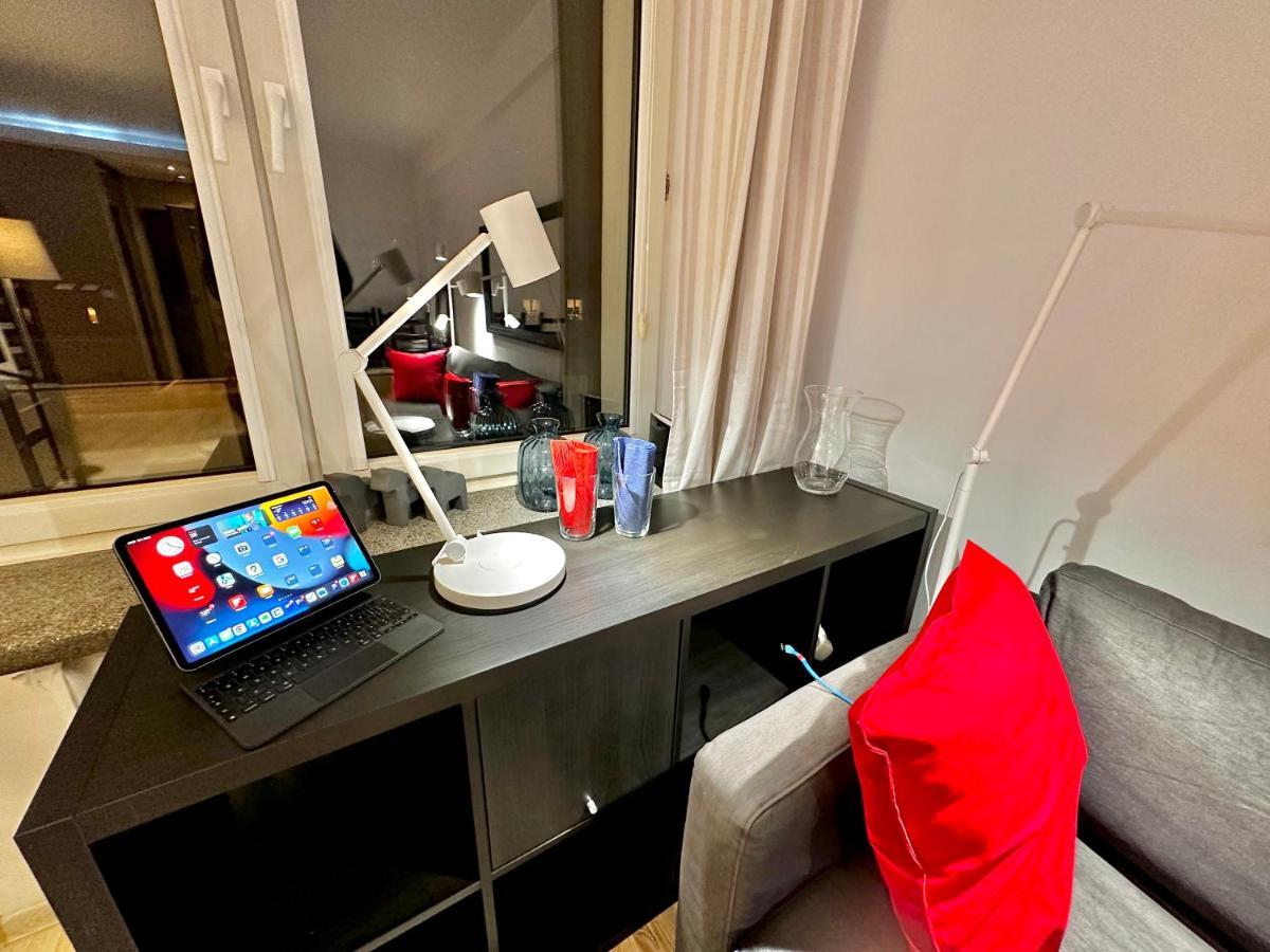 Decor 3 Metro Fast Wifi 1Gbs 80'Tv Hbo Disney Appletv 华沙 外观 照片