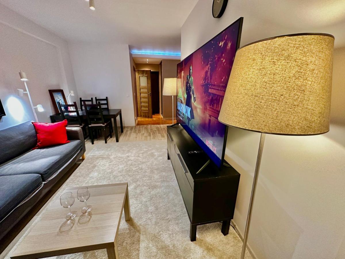Decor 3 Metro Fast Wifi 1Gbs 80'Tv Hbo Disney Appletv 华沙 外观 照片
