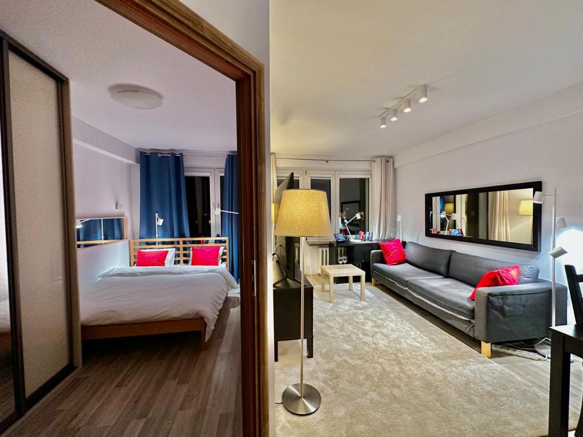 Decor 3 Metro Fast Wifi 1Gbs 80'Tv Hbo Disney Appletv 华沙 外观 照片