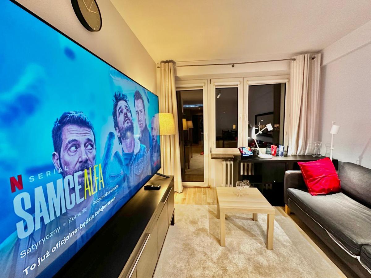 Decor 3 Metro Fast Wifi 1Gbs 80'Tv Hbo Disney Appletv 华沙 外观 照片